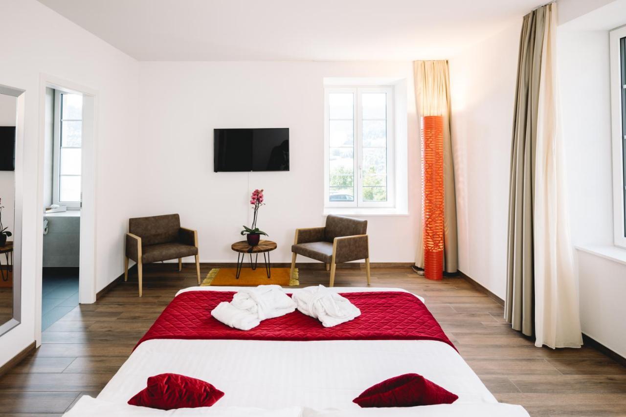Hotel-Restaurant La Croix D'Or Ballaigues المظهر الخارجي الصورة